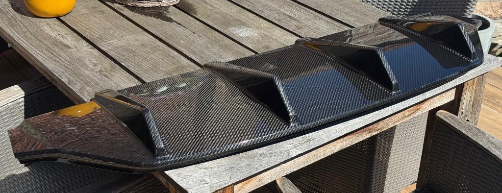 Diffuseur carbone Taycan, Ophalen, Porsche
