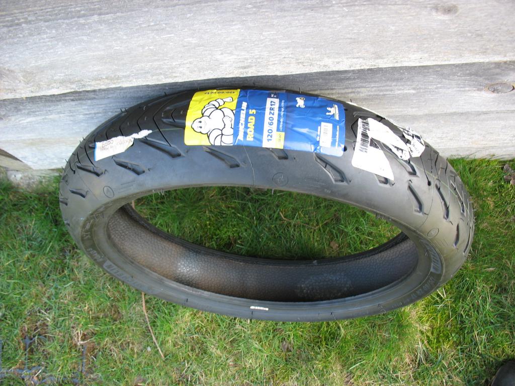 Nieuwe Michelin Pilot Road 5 120/60 17 voorband, Motoren, Ophalen of Verzenden, Nieuw