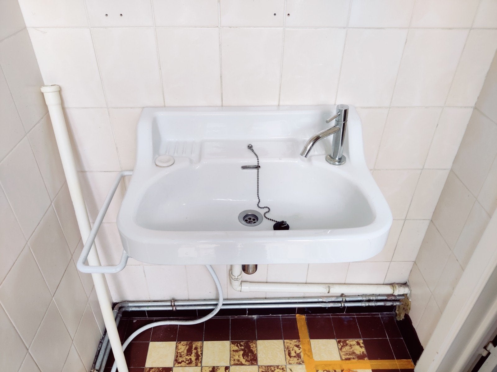 Vintage lavabo Duraba, Doe-het-zelf en Bouw, Ophalen, Kraan