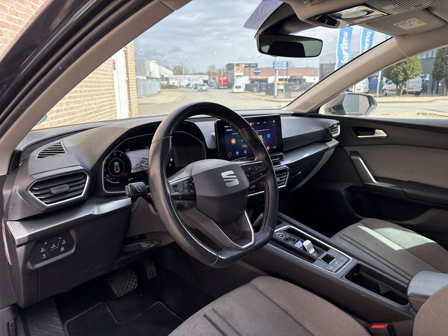 Seat Leon Sportstourer 1.5 eTSI Style Launch Edition Automaa, Autos, Seat, Argent ou Gris, Achat, 129 g/km, Entreprise
