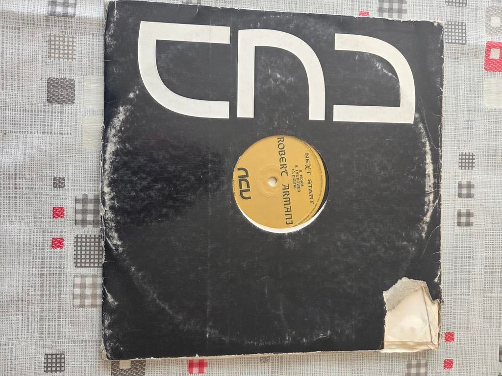 Robert Armani - Hit Hard Album Next Start 2 Vinyl, Ophalen