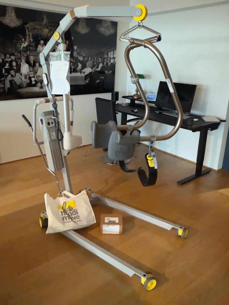Handy Move Lift 1640 nieuw, met geïntegreerde weegschaal, Diversen, Verpleegmiddelen, Nieuw, Ophalen