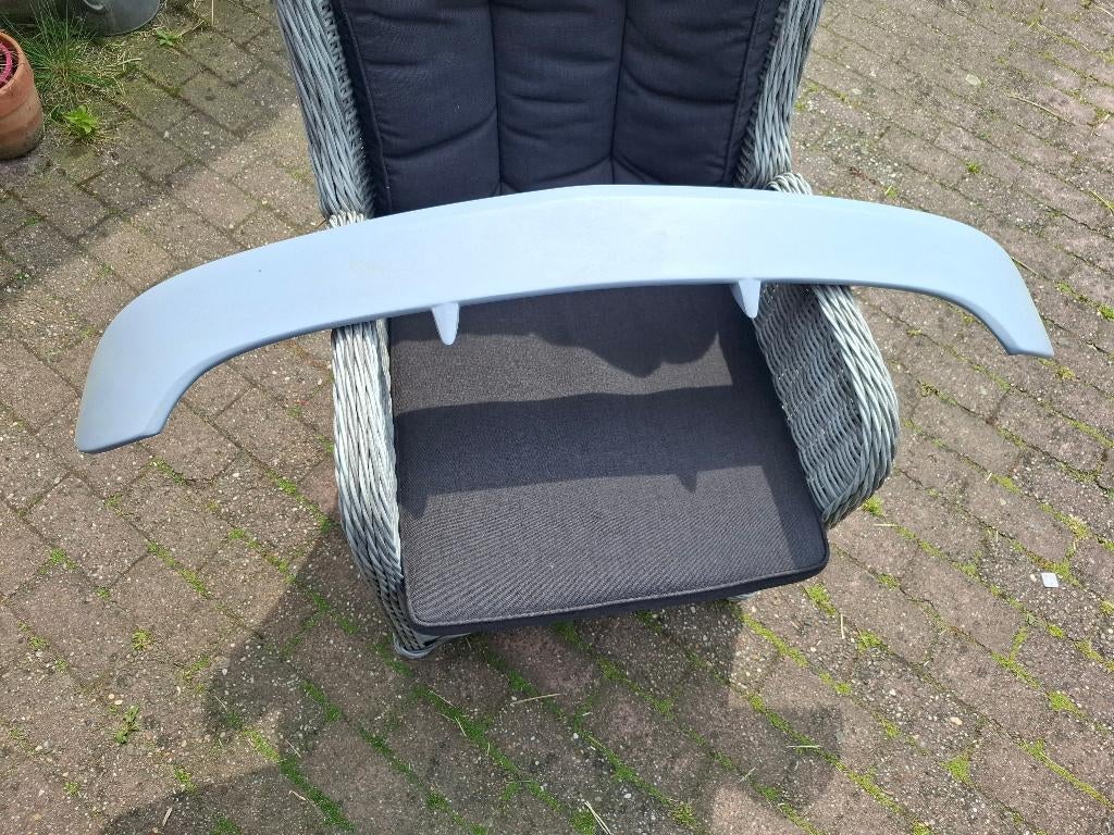 Spoiler opel corsa d in de primer, Ophalen