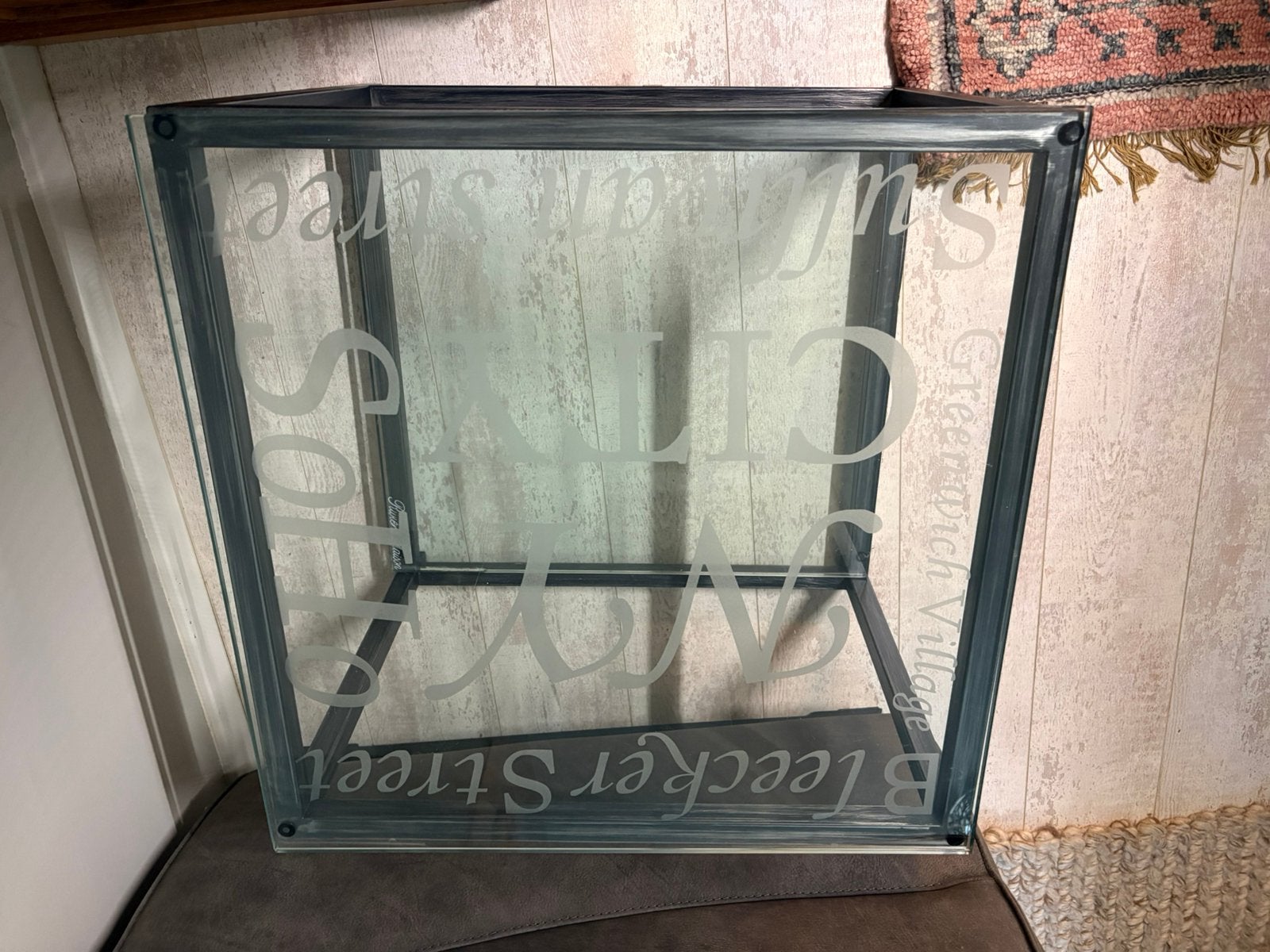 Bijzettafel - dik glas, Huis en Inrichting, Gebruikt, Vierkant, 55 tot 75 cm, Glas
