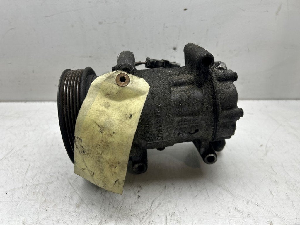 AIRCO POMP Renault Clio III (BR / CR) (01-2005/12-2014), Gebruikt, Renault, Peter-Huppertz-Straße 5
51063  Köln, DE, Dialog.deutschland@renault.de