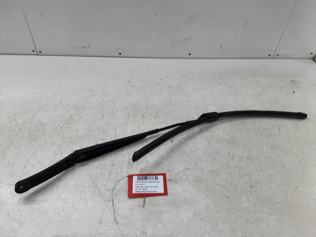 BRAS ESSUIE GLACE AVANT GAUCHE Tiguan (AD1) (5NB955409), Volkswagen, Mevr. I. Hauben, Utilisé, Rue de l'Espoir 34 34
4030  GRIVEGNÉE, BE