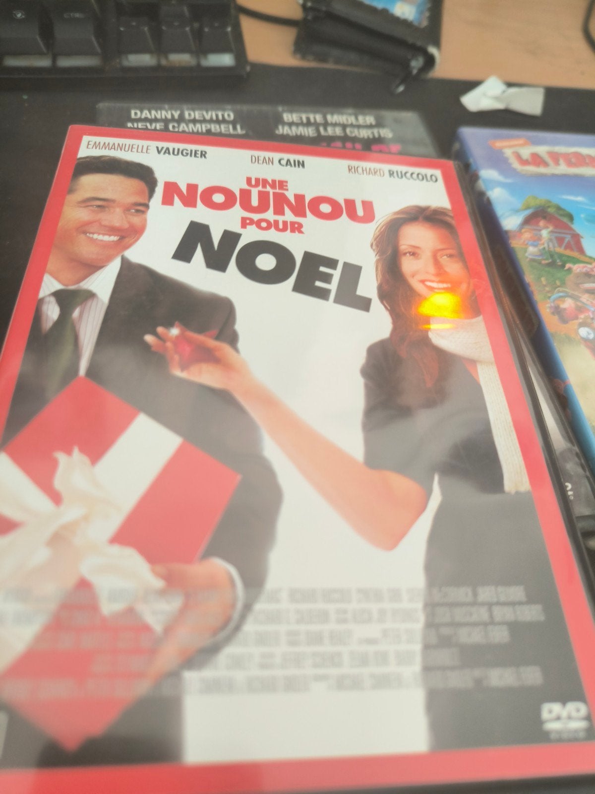 une nounou pour noel, Enlèvement ou Envoi