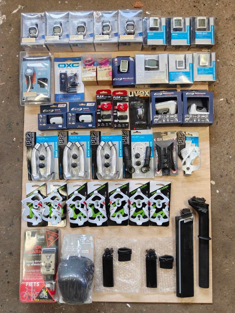 Lot fiets materiaal / onderdelen / accessoires te koop!!, Fietsen en Brommers, Ophalen of Verzenden, Overige typen