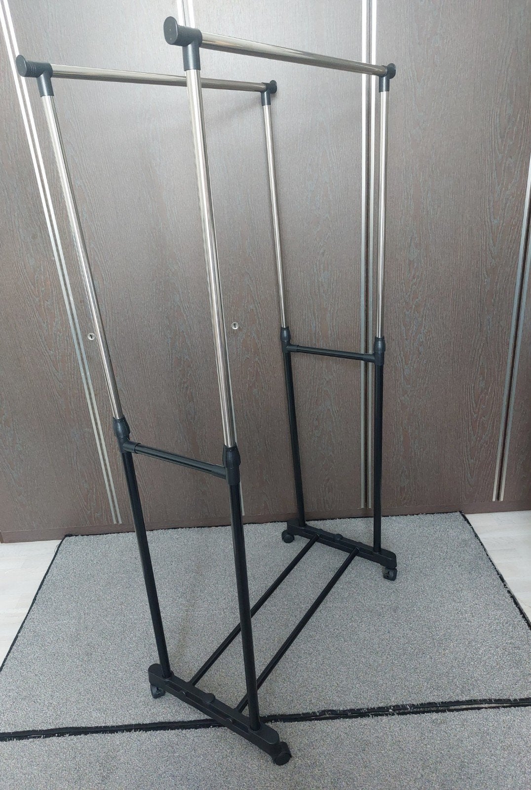 Tringle à vêtements double