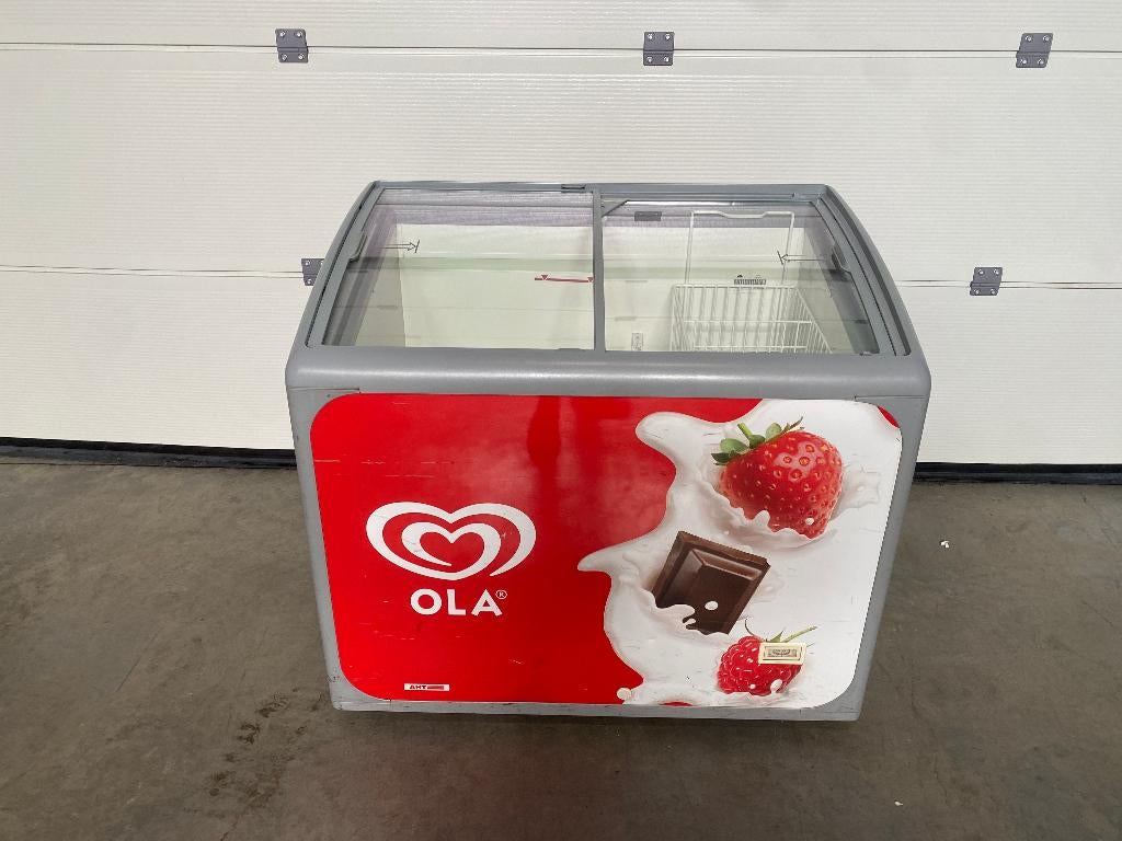 (102) Perfect werkende diepvrieskoffer reclame Ola, Elektronische apparatuur, Ophalen, Zo goed als nieuw