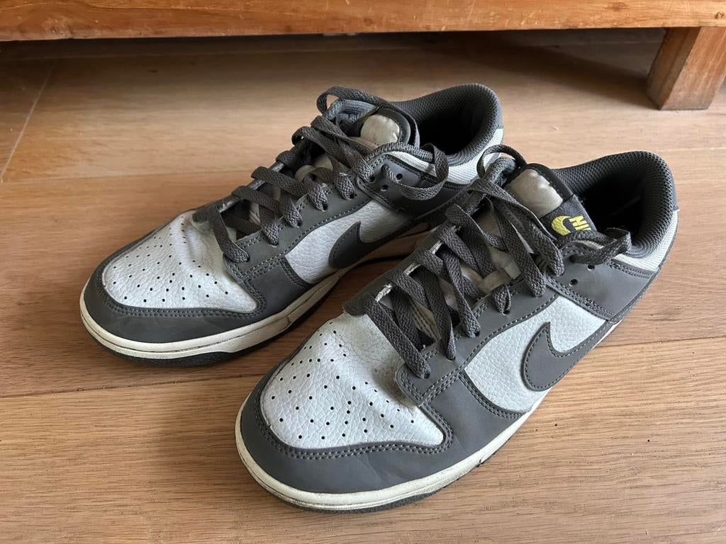 Nike low dunks maat 42,5, Vêtements | Hommes, Chaussures, Enlèvement ou Envoi, Autres couleurs, Porté, Baskets
