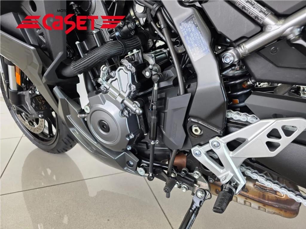 Suzuki GSX 800 (bj 2024), Bedrijf, Meer dan 35 kW, 800 cc, Overig