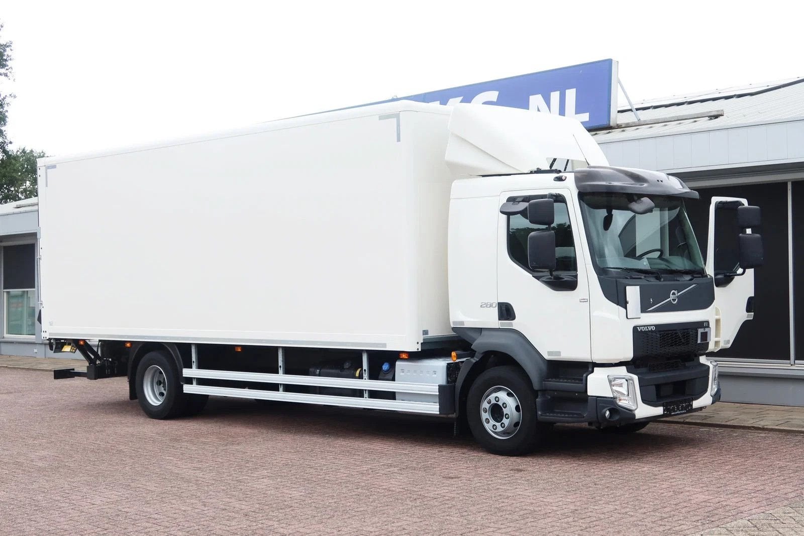 Volvo FL 280 Bak +Klep 1500 kg, Autos, Achat, Diesel, Automatique, Blanc