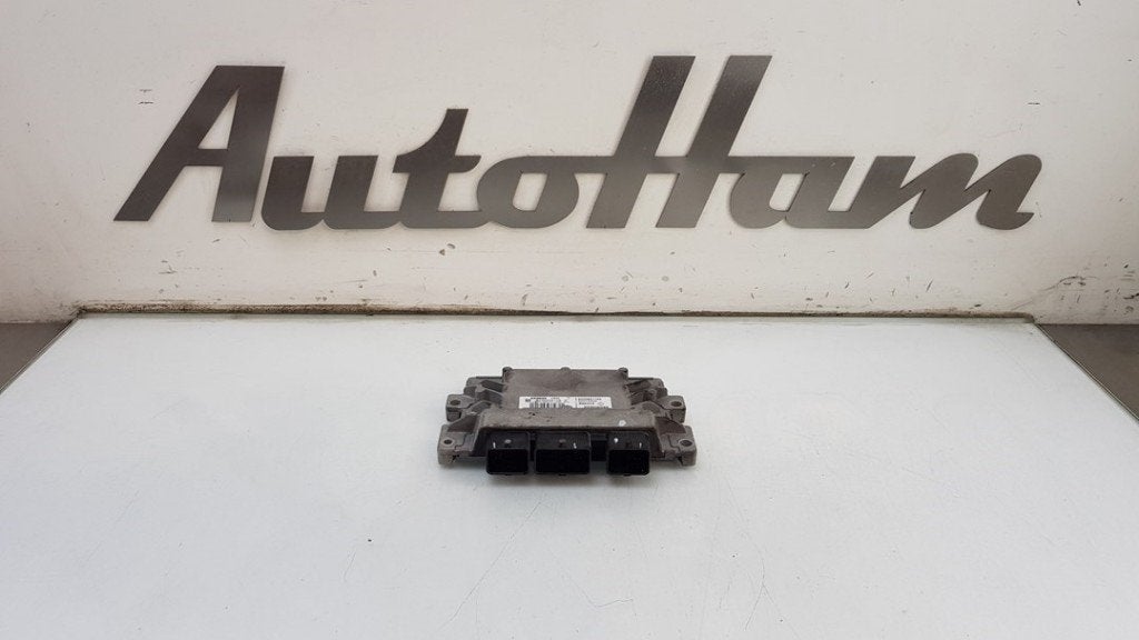 COMPUTER MOTOR Clio III (BR / CR) (|8200851165|8200700600|), Gebruikt, Renault, Peter-Huppertz-Straße 5
51063  Köln, DE, Dialog.deutschland@renault.de