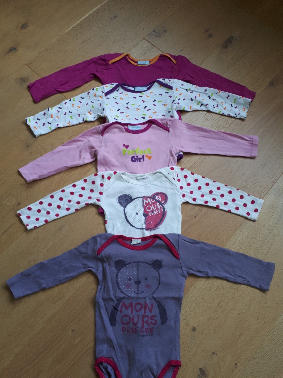 Body Dreambaby et Absorba - taille 86 - 18 mois, Enfants & Bébés, Vêtements de bébé | Taille 86, Enlèvement ou Envoi, Vêtements de nuit ou Sous-vêtements
