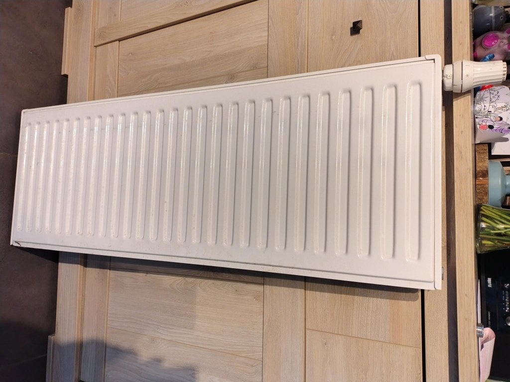 Radiator 113x40x6 + Beugels, Doe-het-zelf en Bouw, Ophalen, 30 tot 80 cm, Gebruikt, Radiator