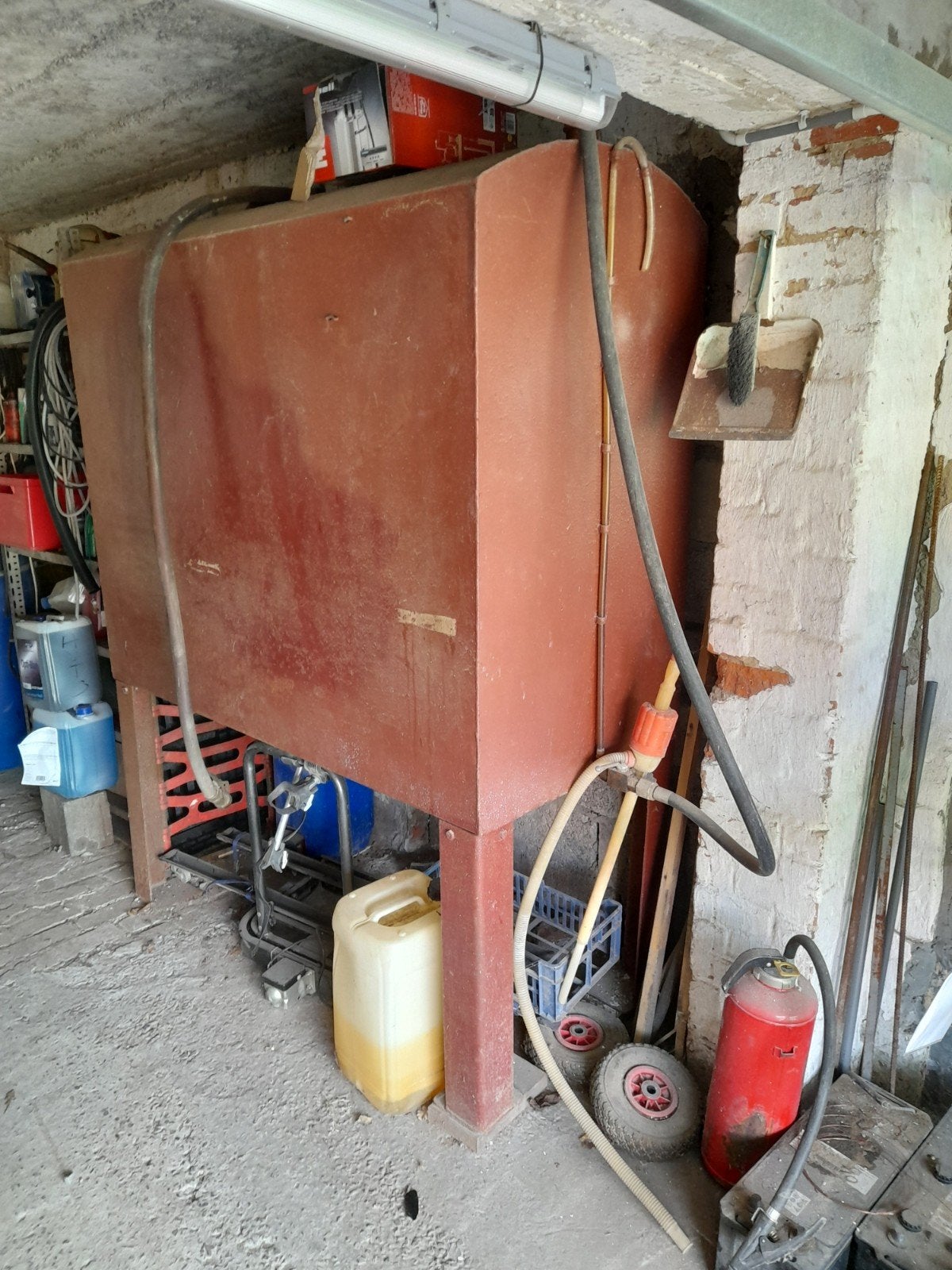 Mazouttank proper vanbinnen    1000 liter, Ophalen