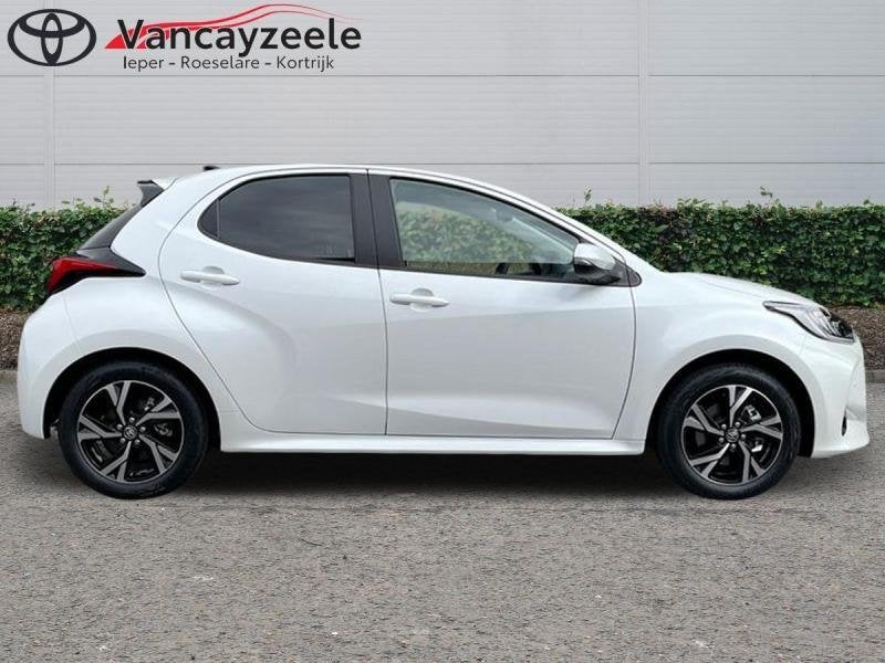 Toyota Yaris Iconic+Hi-techpack+cam+nav+sens V+A, Autos, Achat, Euro 6, Noir, 5 portes
