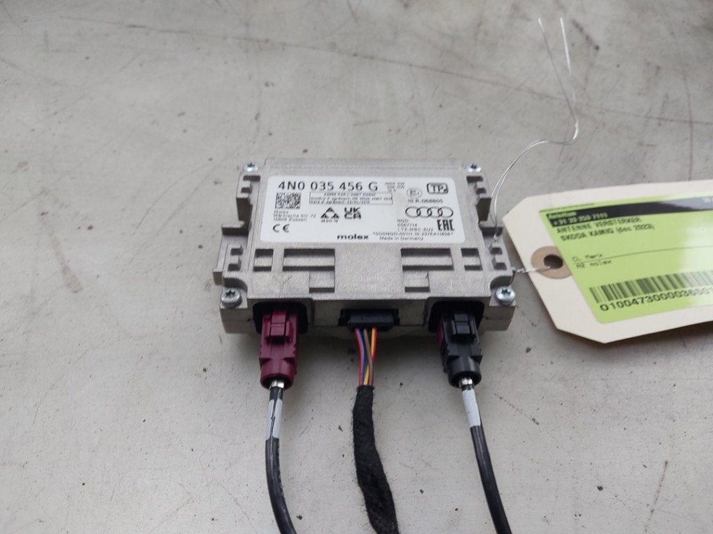 AMPLIFICATEUR D'ANTENNE Skoda Kamiq (|4N0035456G|), Utilisé, Info@skoda-auto.de, Skoda, Max-Planck-Straße  3-5
64331  Weiterstadt, DE