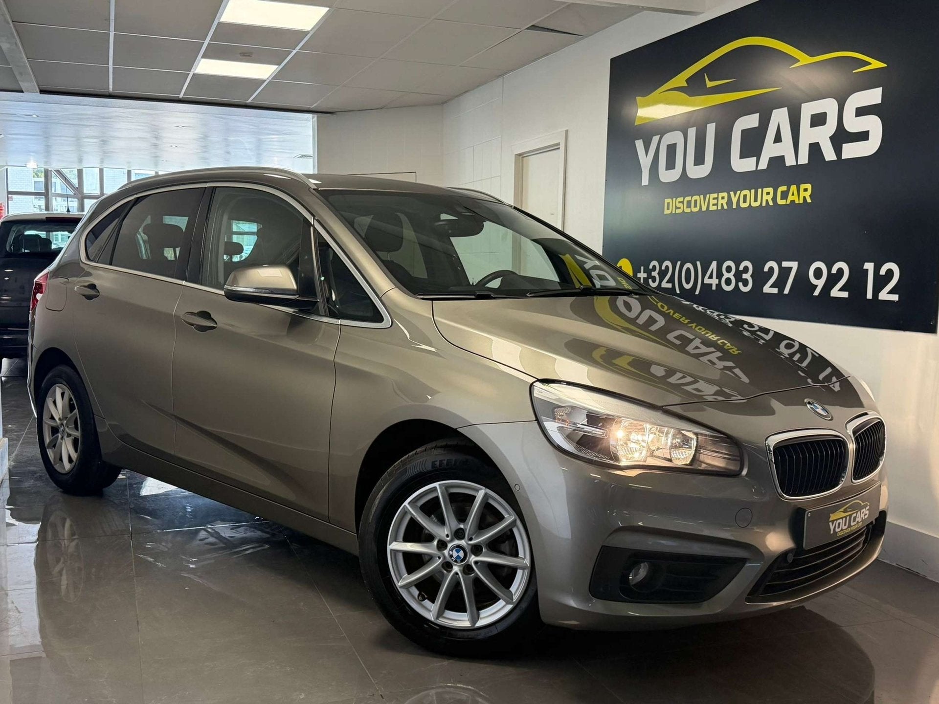 BMW 216 Active Tourer 216i 1 Jaar Garantie, Auto's, BMW, Stof, Gebruikt, 1885 kg, Beige
