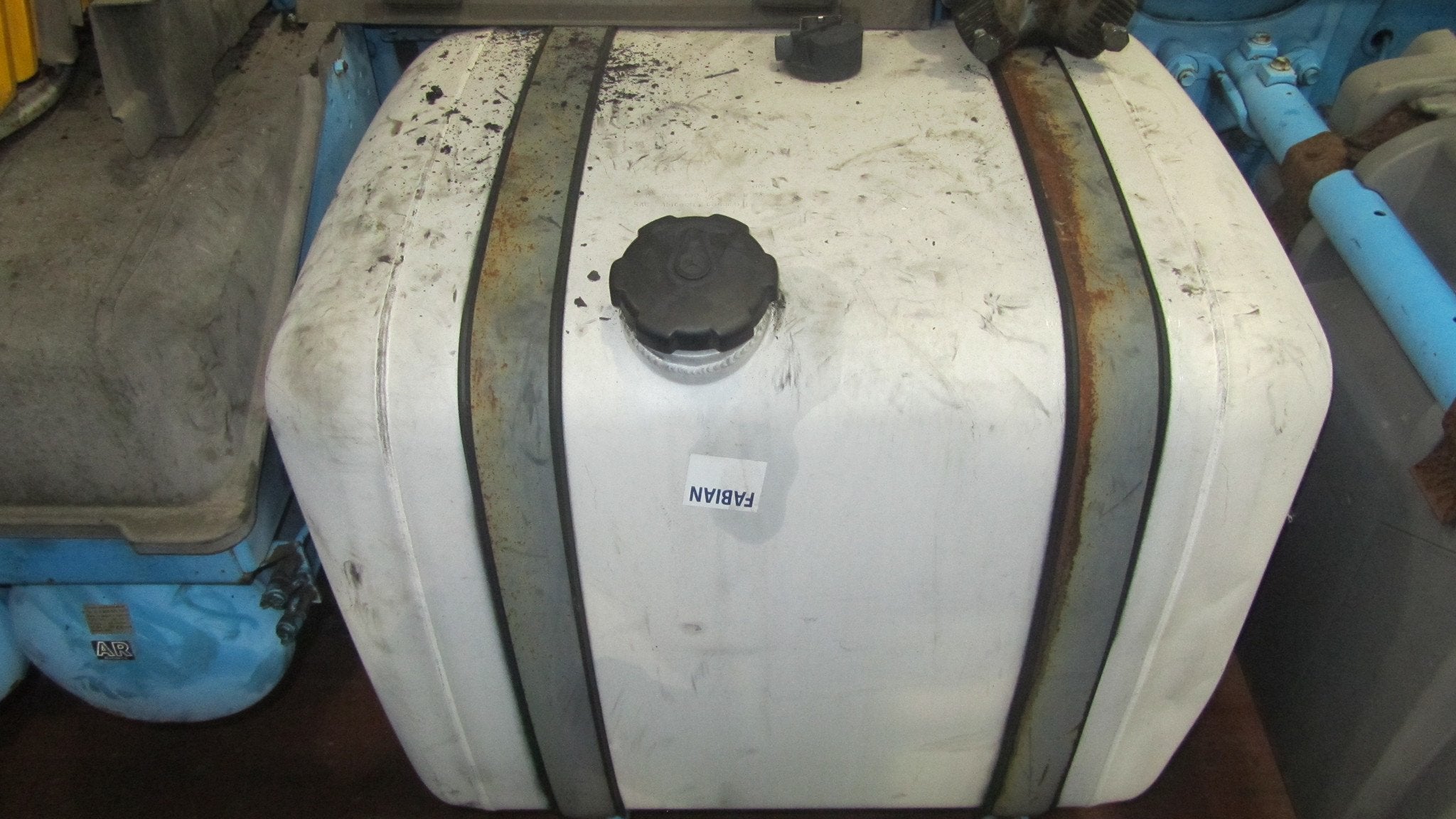 Mercedes-Benz Mazouttank 9424701301, Utilisé, Mercedes-Benz, Systèmes à carburant