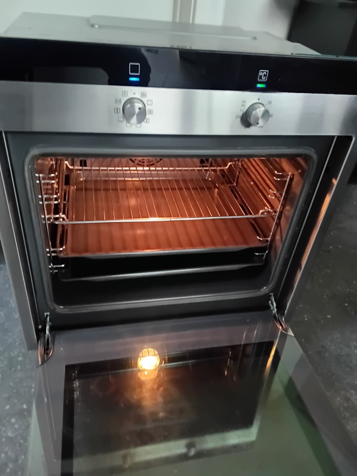 Four à air chaud 3D multifonctionnel SIEMENS BUILT-IN, Electroménager, Fours, Four avec gril, Encastré, Siemens, Comme neuf