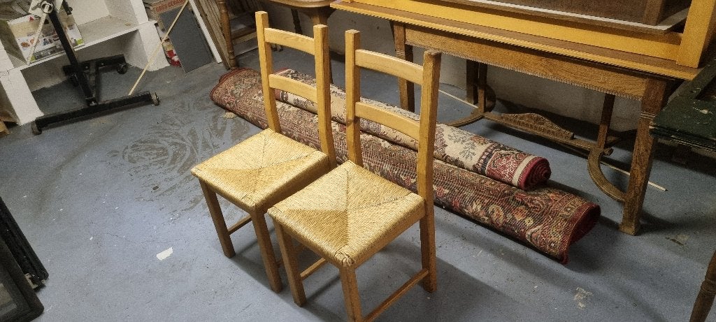 Stoelen gratis af te halen, Ophalen