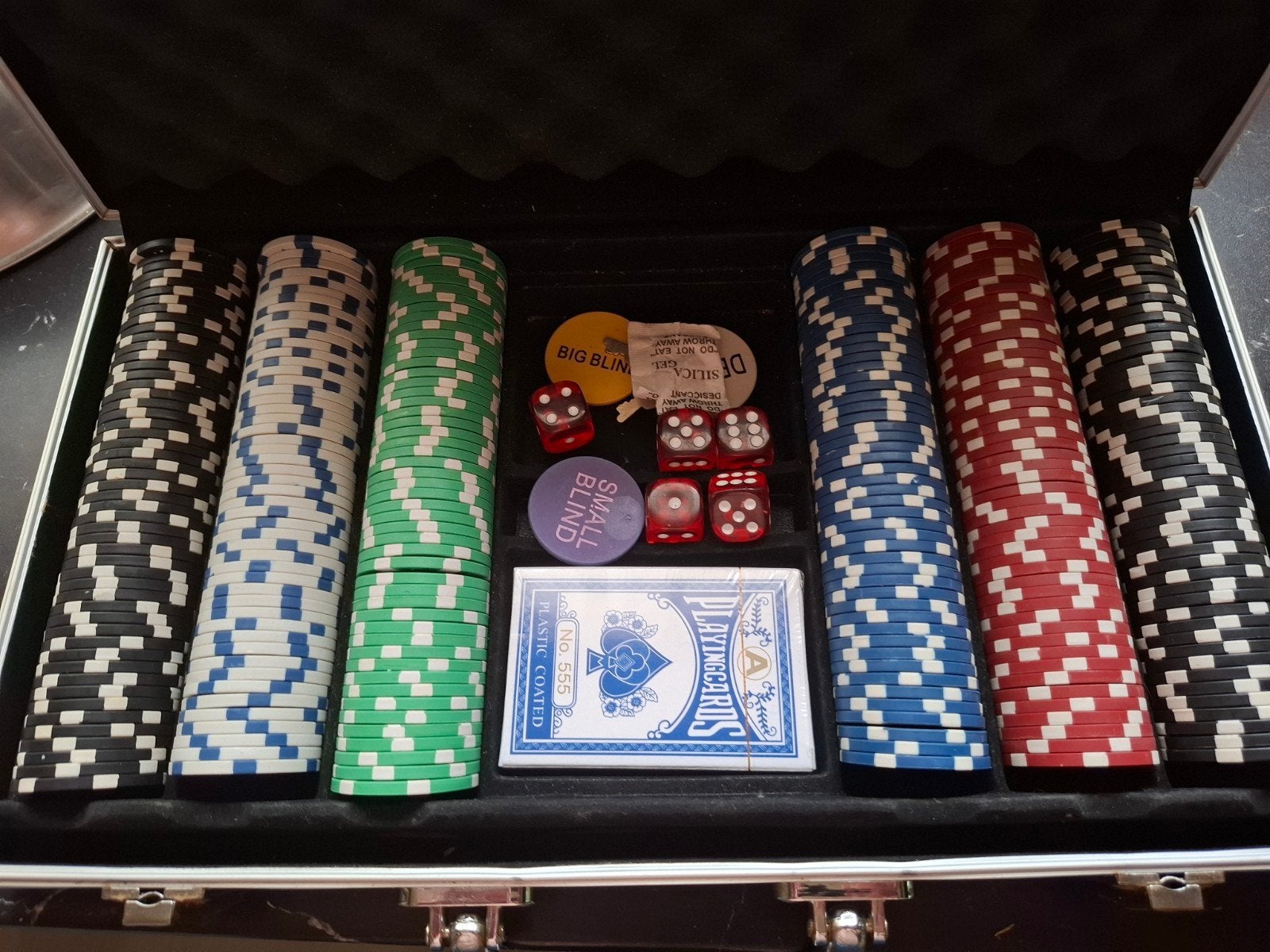 pokerkoffer, Hobby en Vrije tijd, Gezelschapsspellen | Kaartspellen, Gebruikt