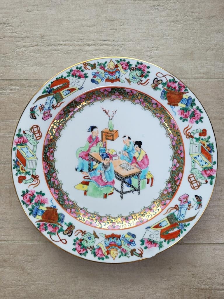 Chinees bord uit de Rose familie, Enlèvement