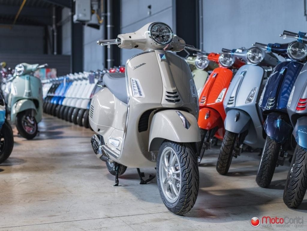 Vespa GTS 300 HPE Classica ABS-ASR [Fin.0%] [-5%], Enlèvement, Neuf, 300 cm³