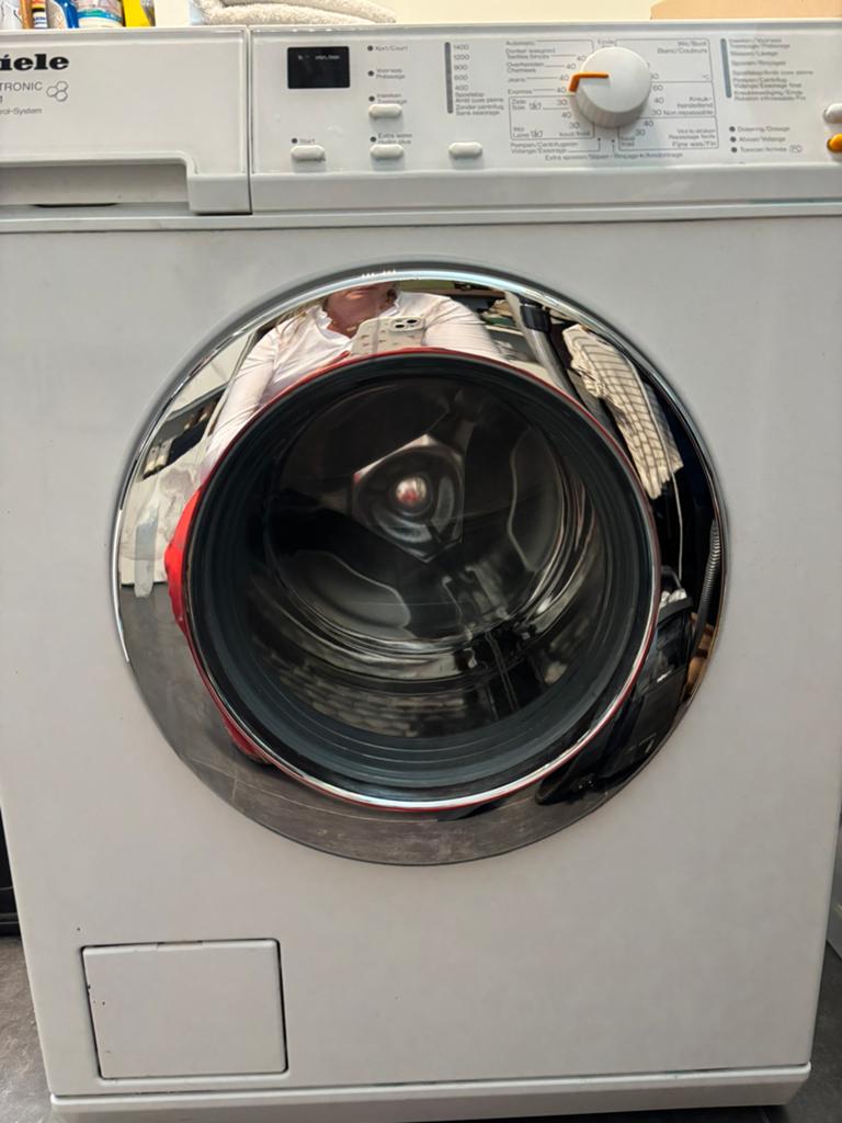 Wasmachine Miele softtronic w3142, Elektronische apparatuur, Wasmachines, Ophalen, 1200 tot 1600 toeren, Gebruikt, Minder dan 85 cm