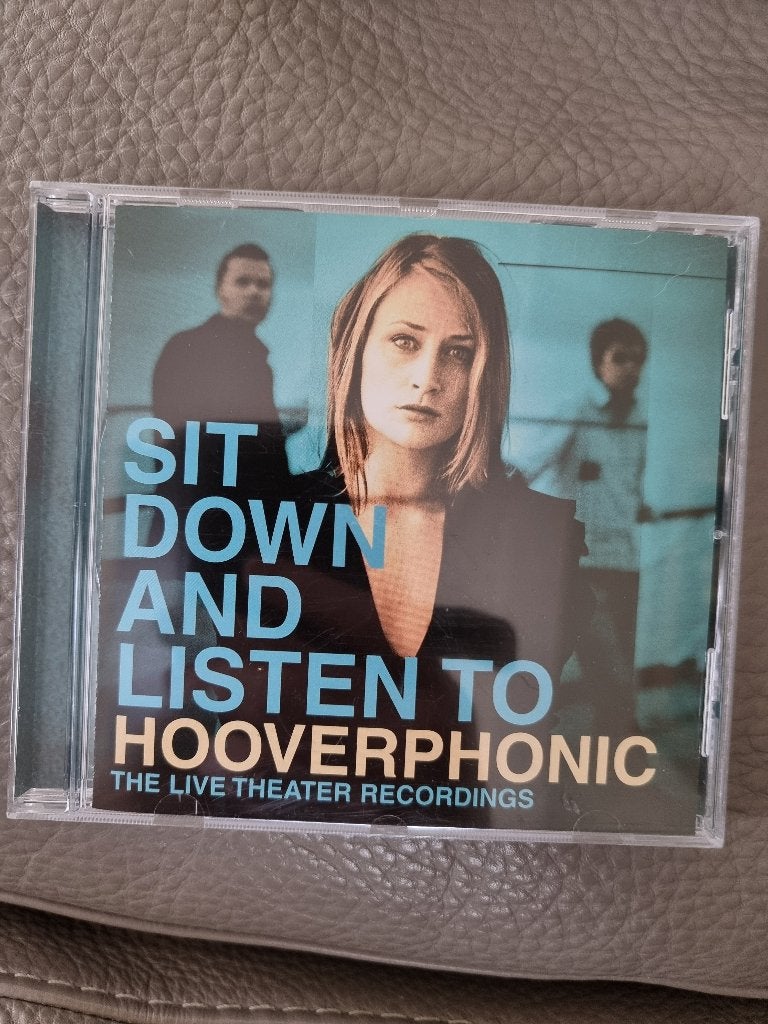 Sit down and listen to Hooverphonic, Envoi