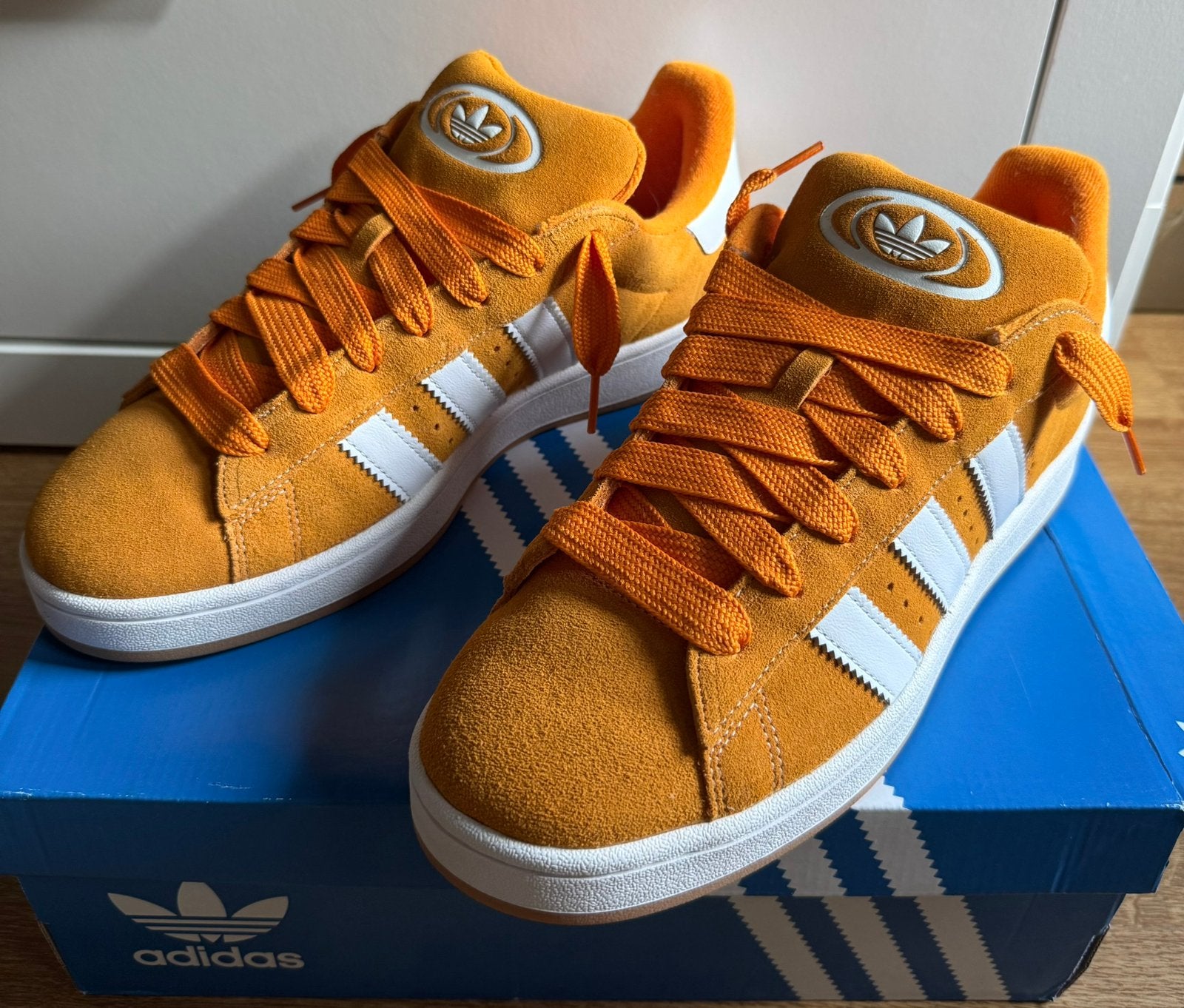Adidas Campus Oos Oranje, Ophalen of Verzenden, Zo goed als nieuw