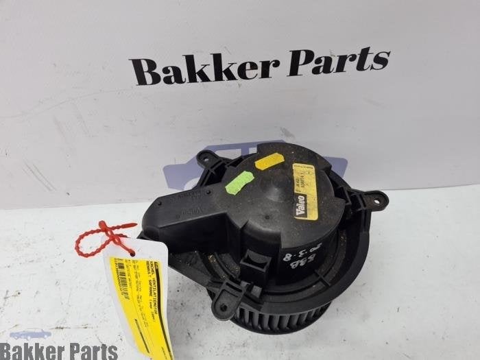 Moteur de ventilation chauffage d'un Renault Safrane, Renault, -, 3 mois de garantie, Utilisé