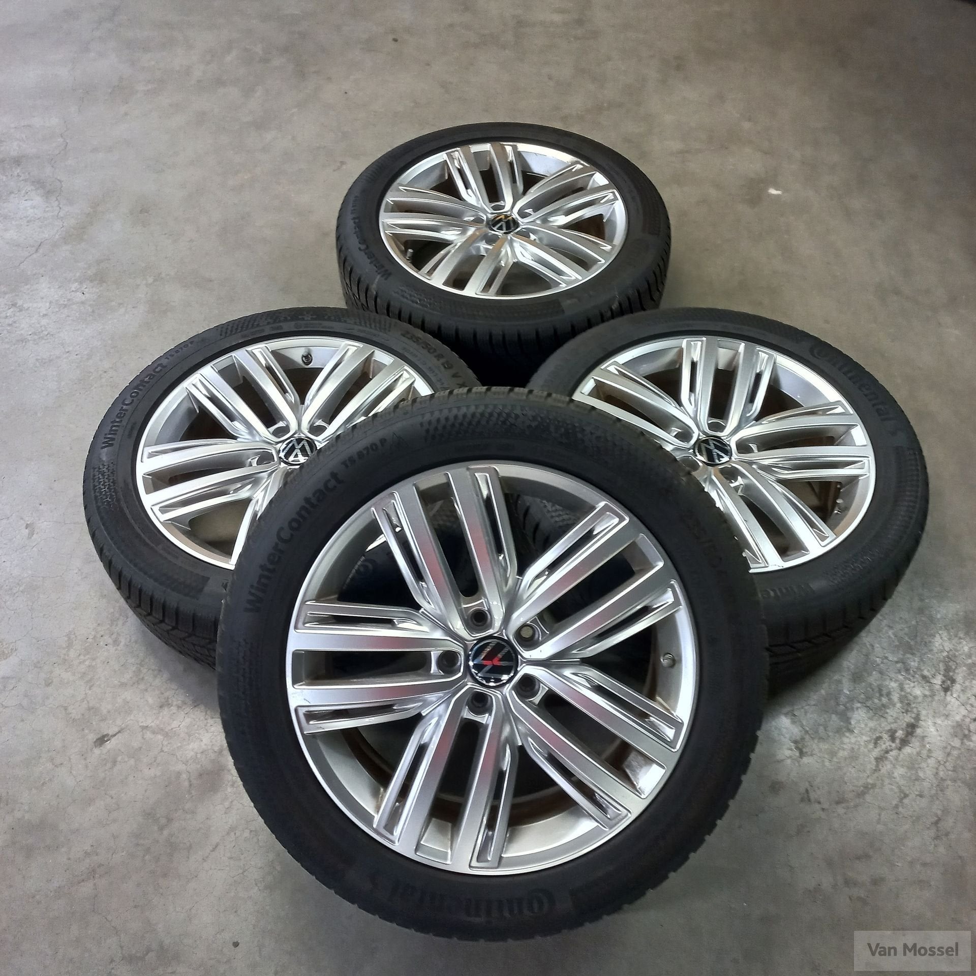 Volkswagen Tiguan Continental Wintercontact TS870P 235/50/R1, Auto-onderdelen, Banden en Velgen, 19 inch, Gebruikt, -, -
