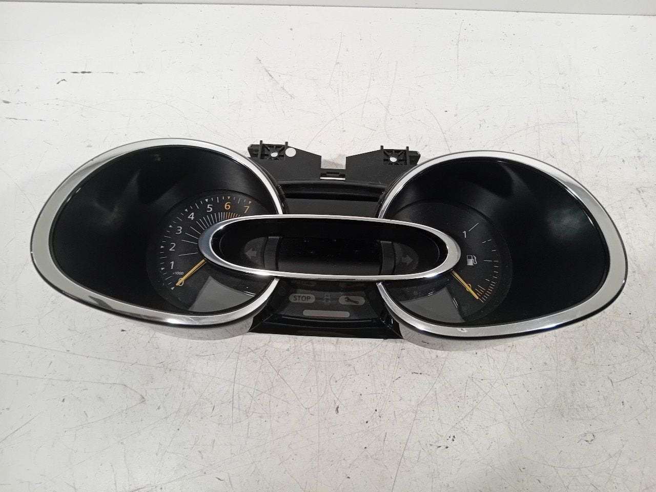 Cockpit Renault Clio, Onderdelen@venauto.nl, Van der Ven Autorecycling B.V., Ettenseweg 76, 4706 PB Roosendaal, The Netherlands