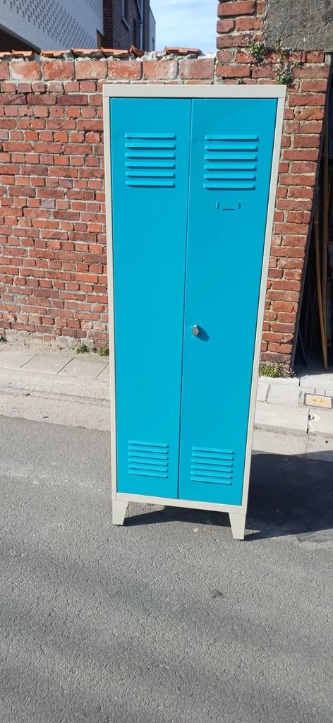 armoire casier, Ophalen