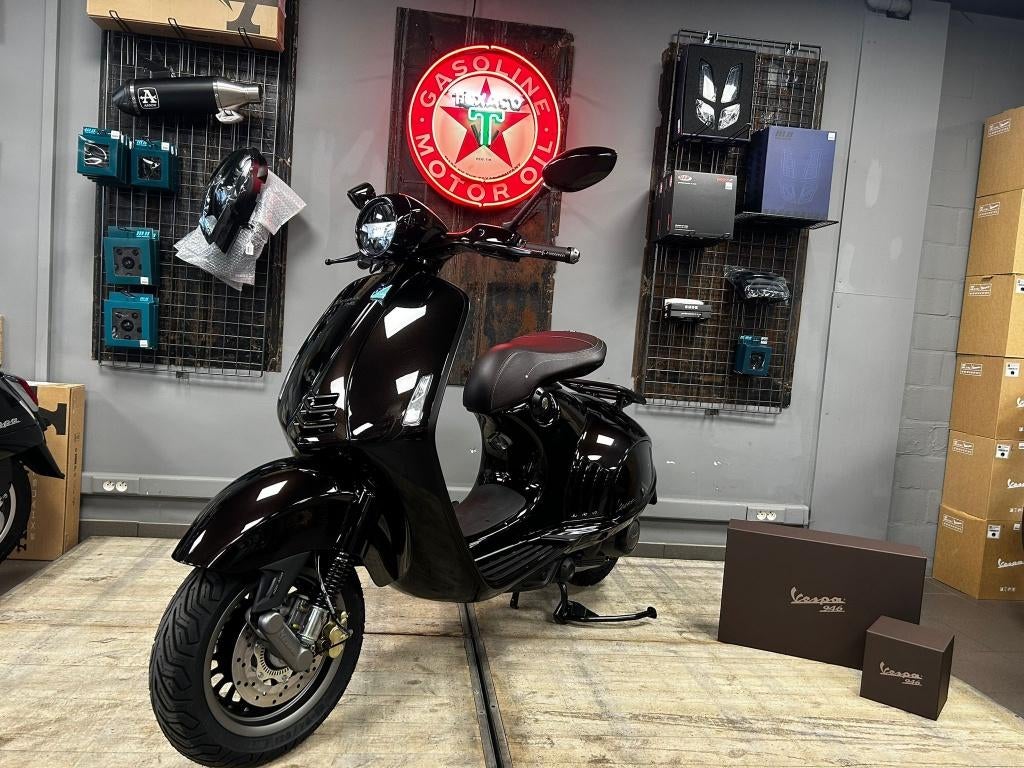 Vespa 946 Cheval, Motos, Scooter, Entreprise, Permis Moto A1 minimum, Neuf