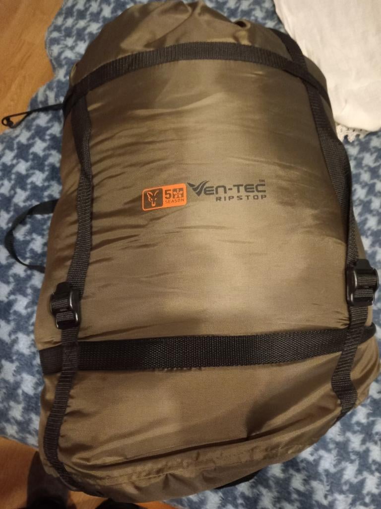 Bedchair et sac de couchage
