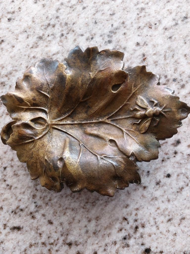 2 cendriers en bronze feuille, et cendrier oiseau, Ophalen, Brons