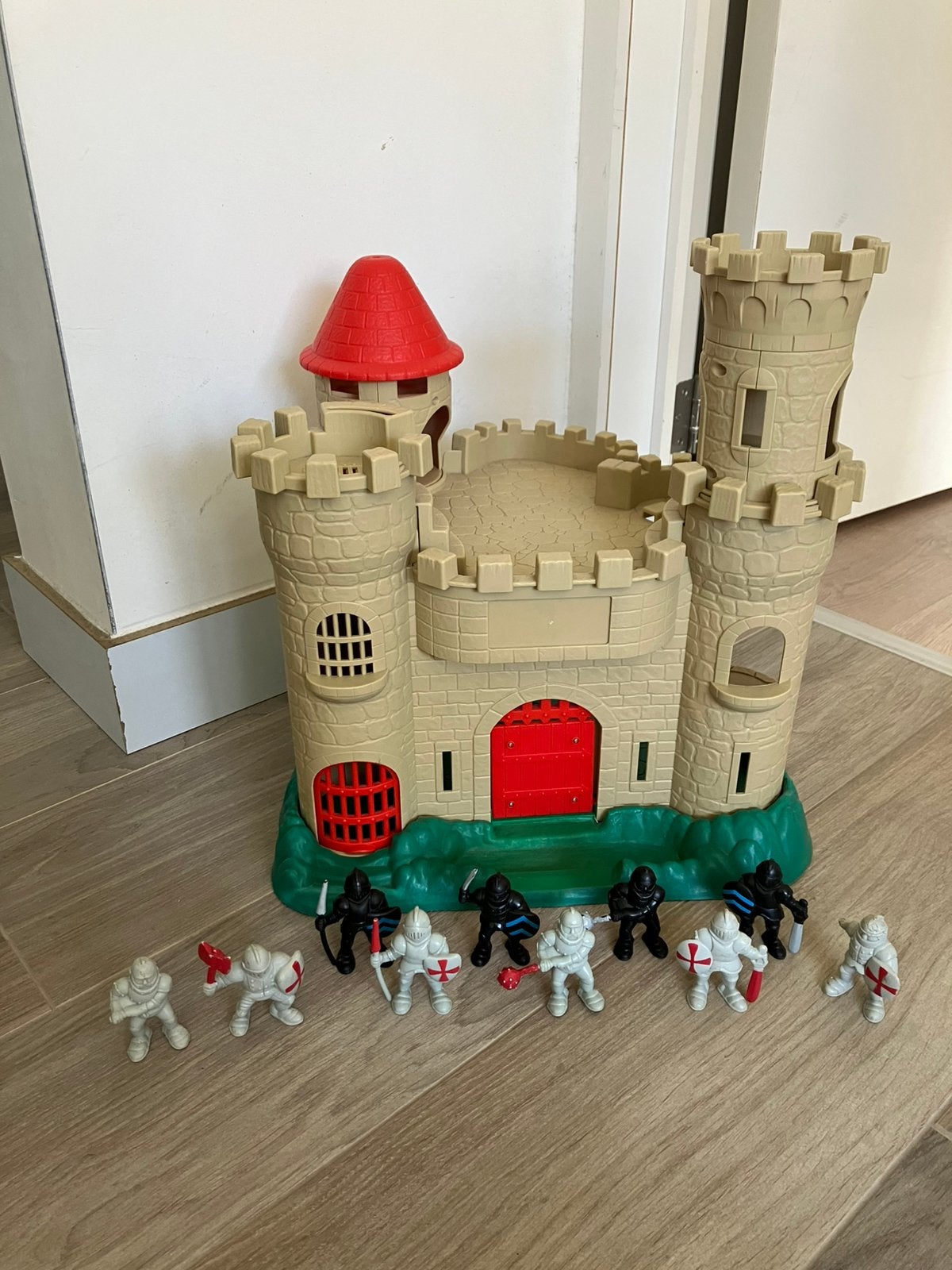 Ridderkasteel (speelgoed kasteel), Ophalen, Gebruikt