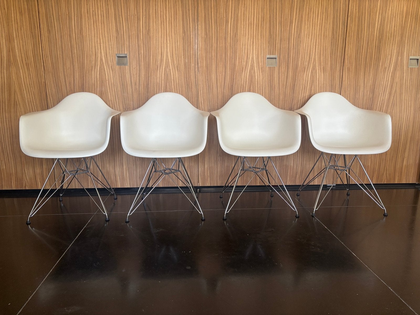 Set de 4 chaises DAR Vitra Eames, Enlèvement, Comme neuf
