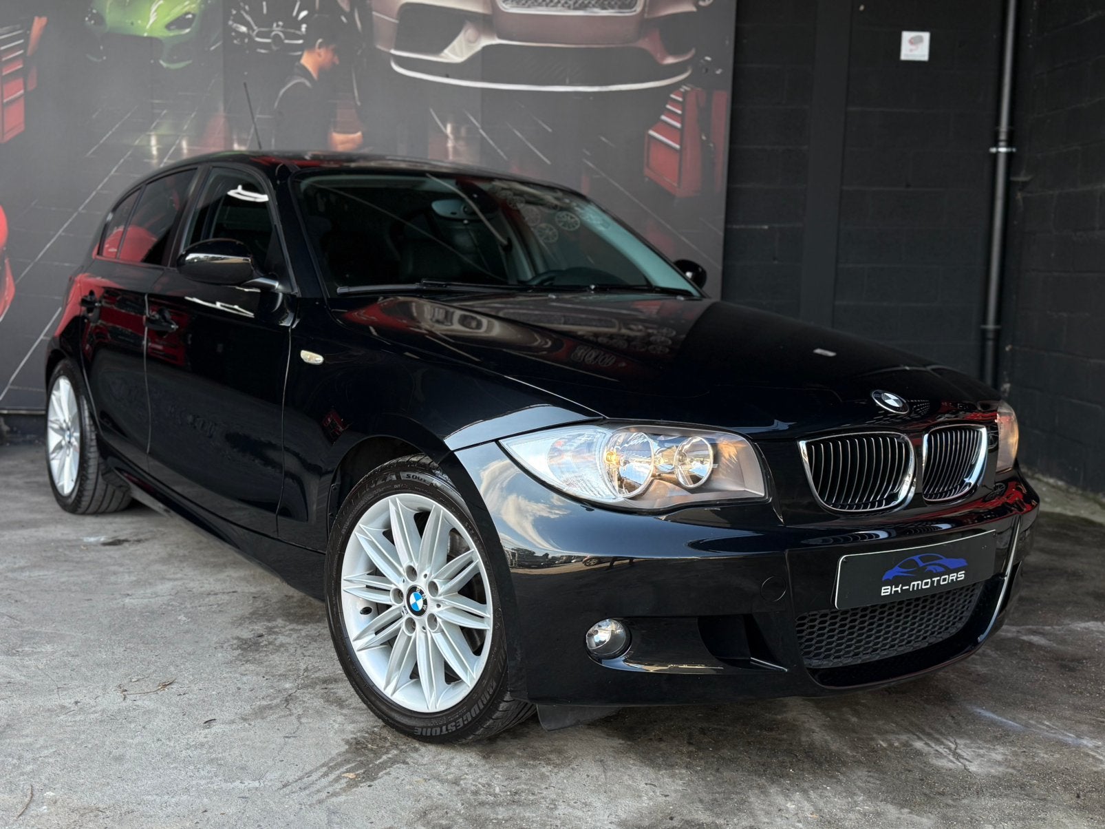 Bmw 116i  M Sport Pakket, Autos, 139 g/km, https://public.car-pass.be/vhr/e754a28d-d48a-462d-a508-7413fc2509b6, Entreprise, Noir