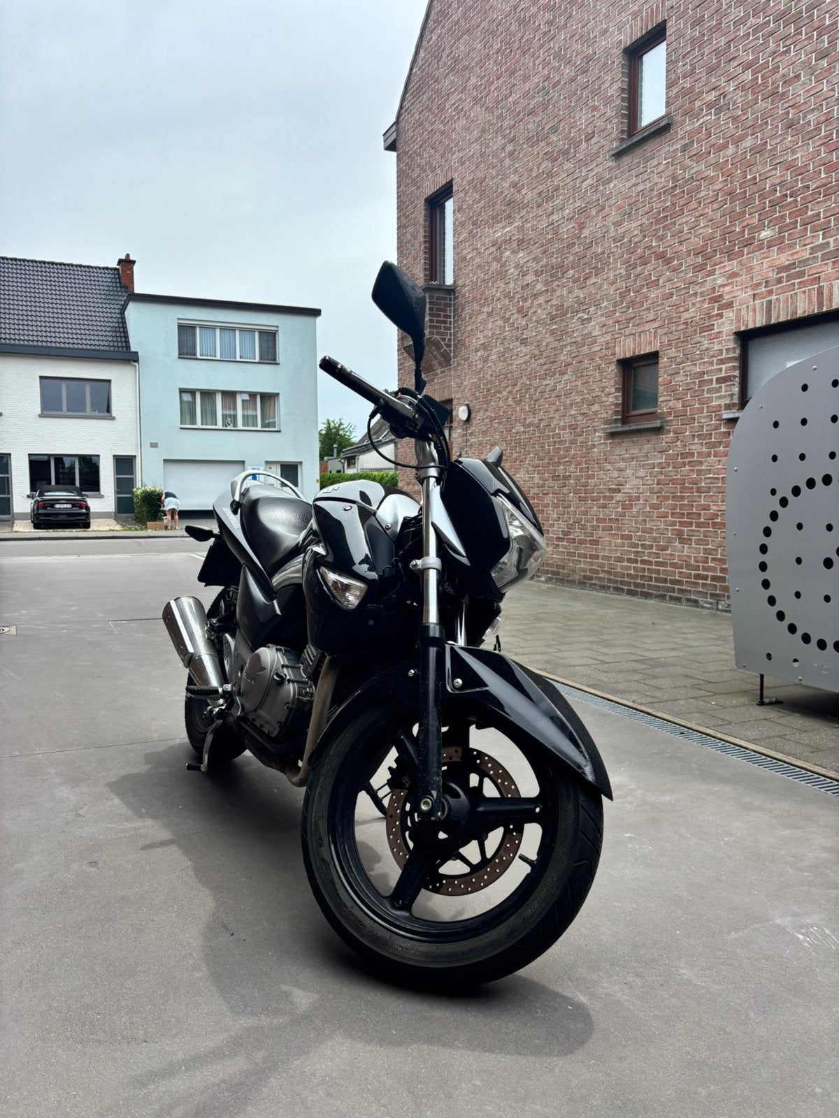 suzuki gw250 ongevalmotor/project, Motoren, Motoren | Suzuki, Particulier, Naked bike, 12 t/m 35 kW, 2 cilinders, Minimaal motorrijbewijs A2