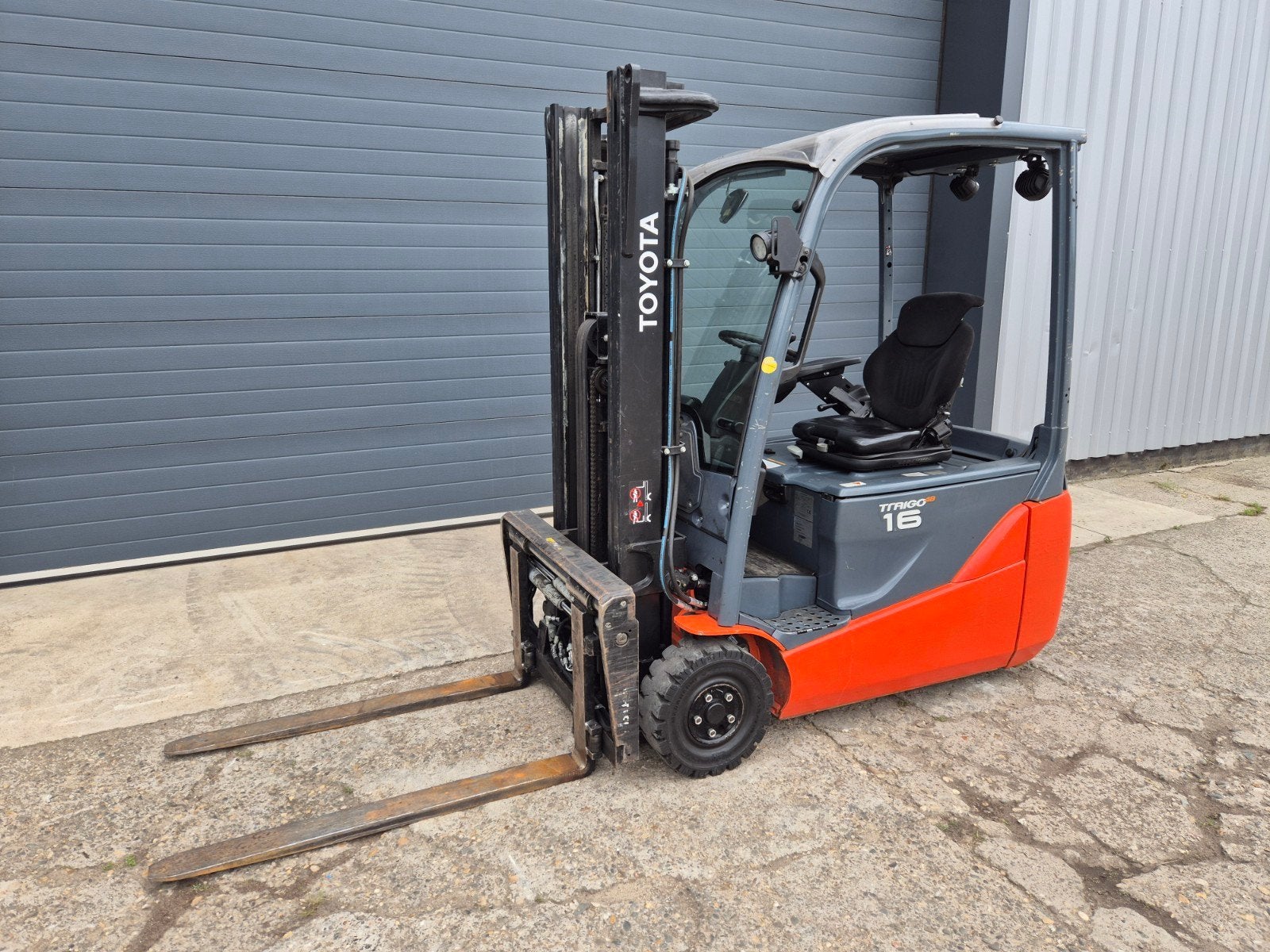 Chariot élévateur électrique Toyota 8FBE16T Traigo 16, Enlèvement