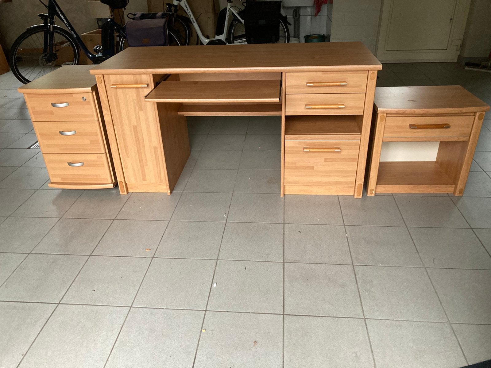 Bureau en bois de hêtre soigné avec lit simple, Enlèvement, Comme neuf
