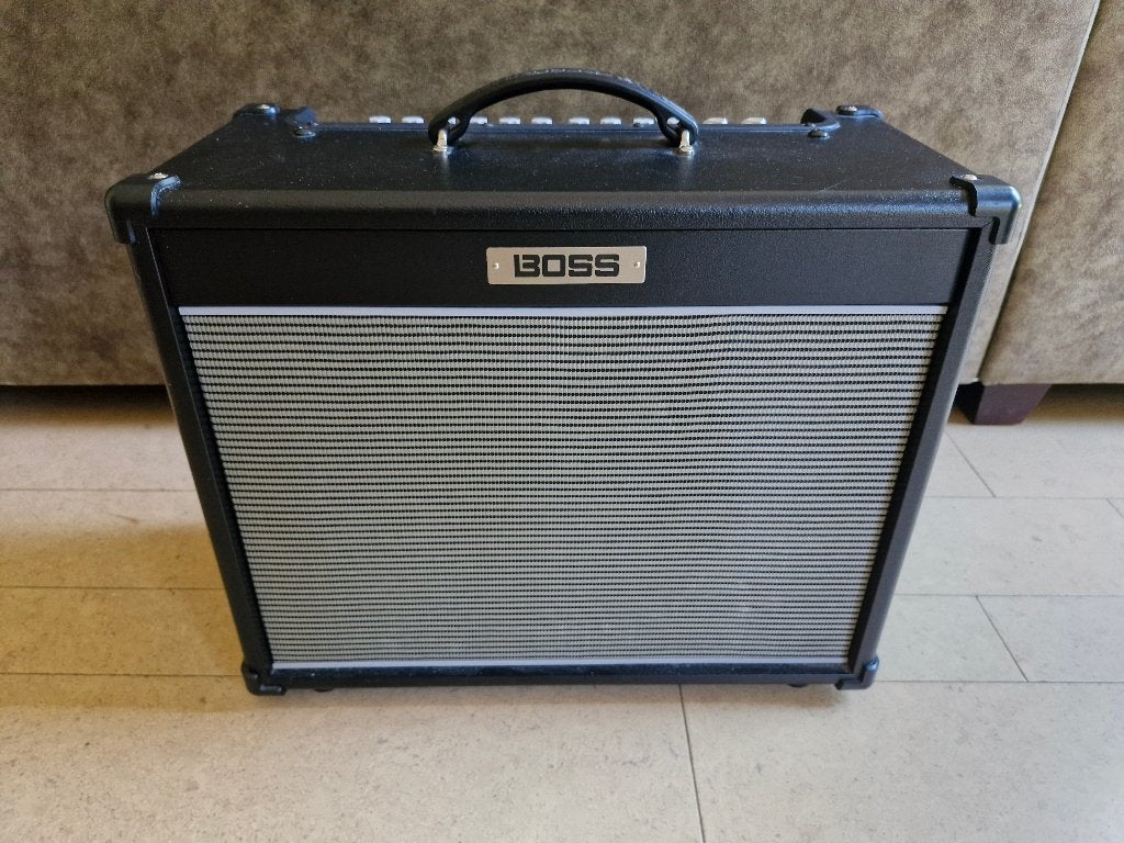 CB Ibanez RG570 et Boss Nextone Stage 40 W, Ibanez, Avec ampli, Enlèvement, Utilisé