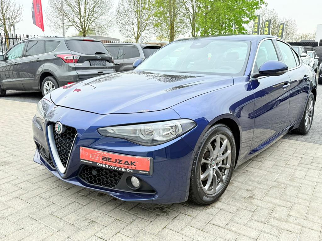 Alfa Romeo Giulia Super 2.2d automaat nette staat, Autos, Alfa Romeo, Achat, Euro 6, Entreprise, Diesel