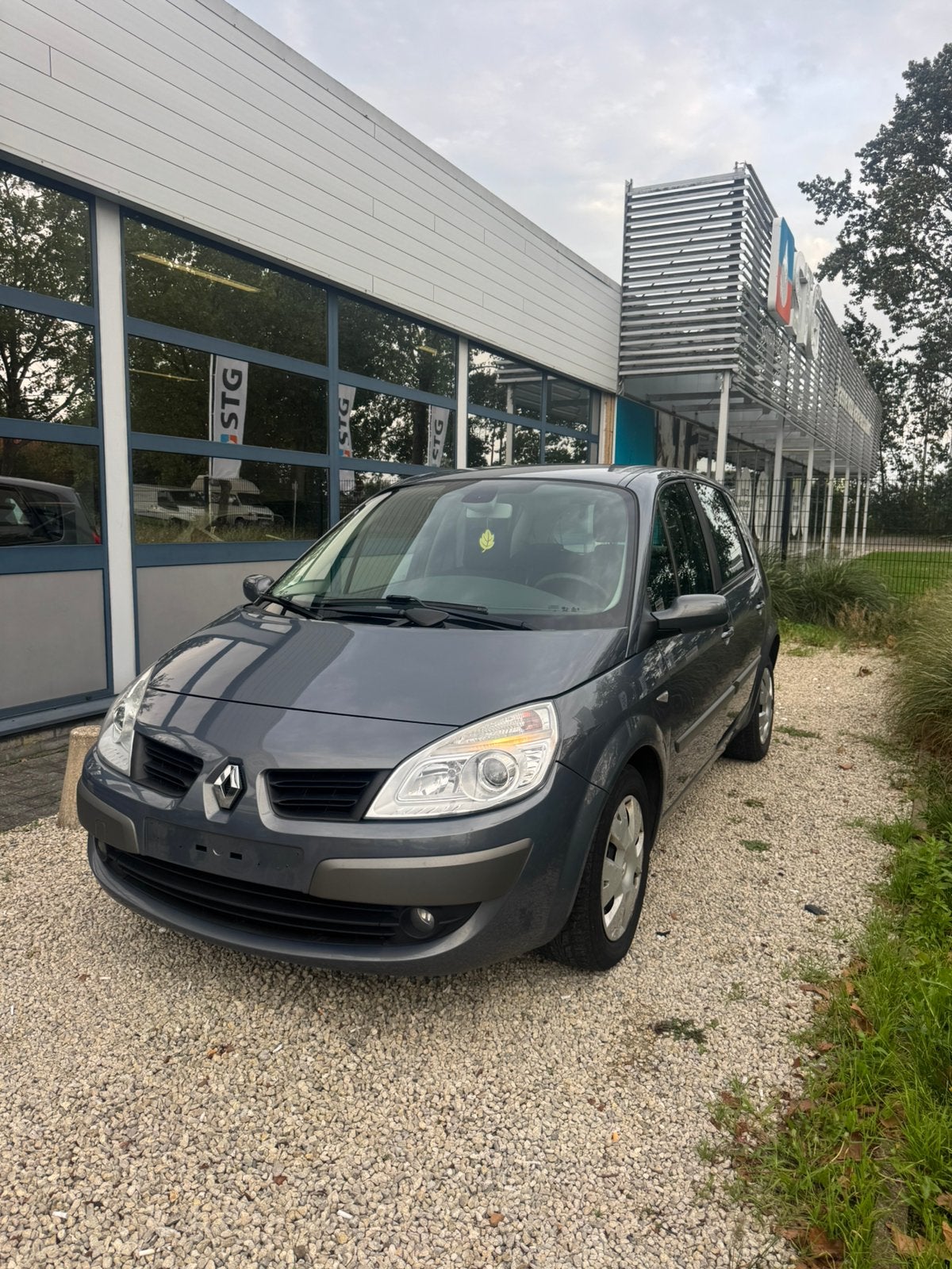 Renault scenic benzine met keuring verkoop en garantie, Autos, Argent ou Gris, Entreprise, Garantie prolongée, Boîte manuelle