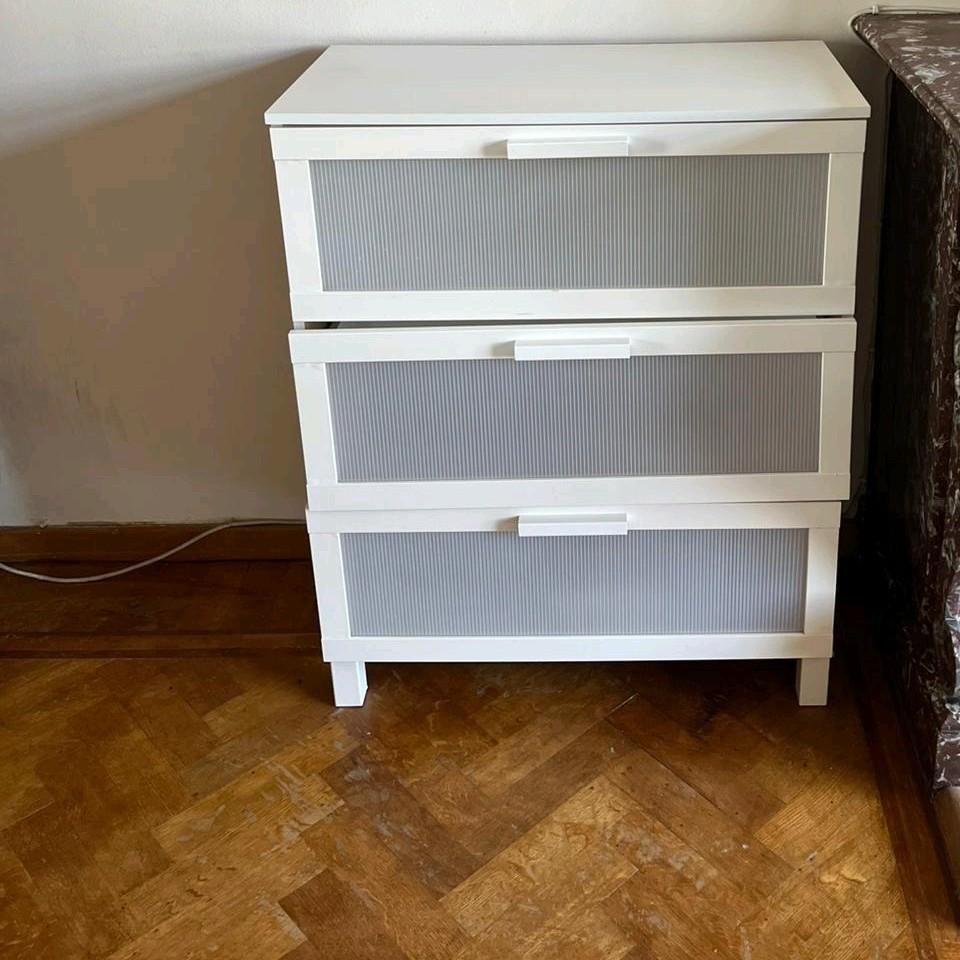 Commode blanche 3 tiro, Maison & Meubles, Armoires | Commodes, Enlèvement